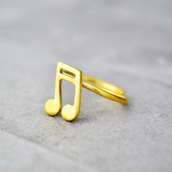 Μπρούτζινο δαχτυλίδι Μουσική