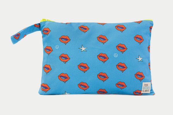 Τσάντα “lips blue”