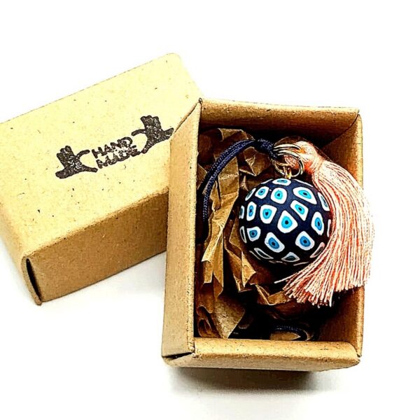 μπλε μπαλίτσα μάτι