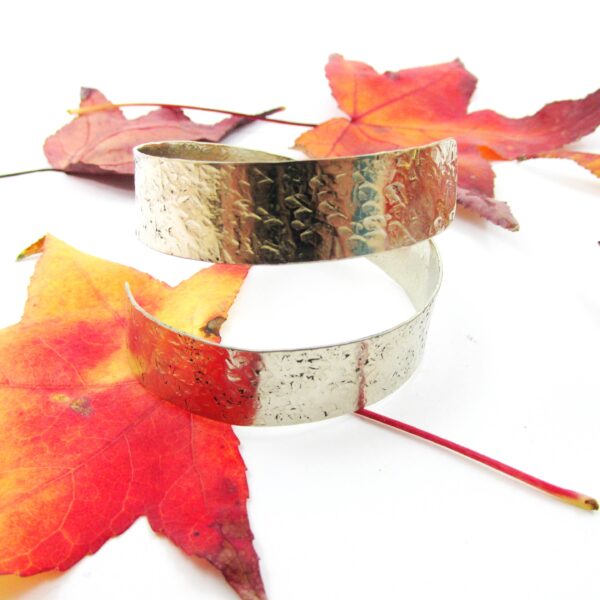 Σφυρήλατο βραχιόλι από Αρζαντό